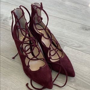 Vince camuto maroon tie heels